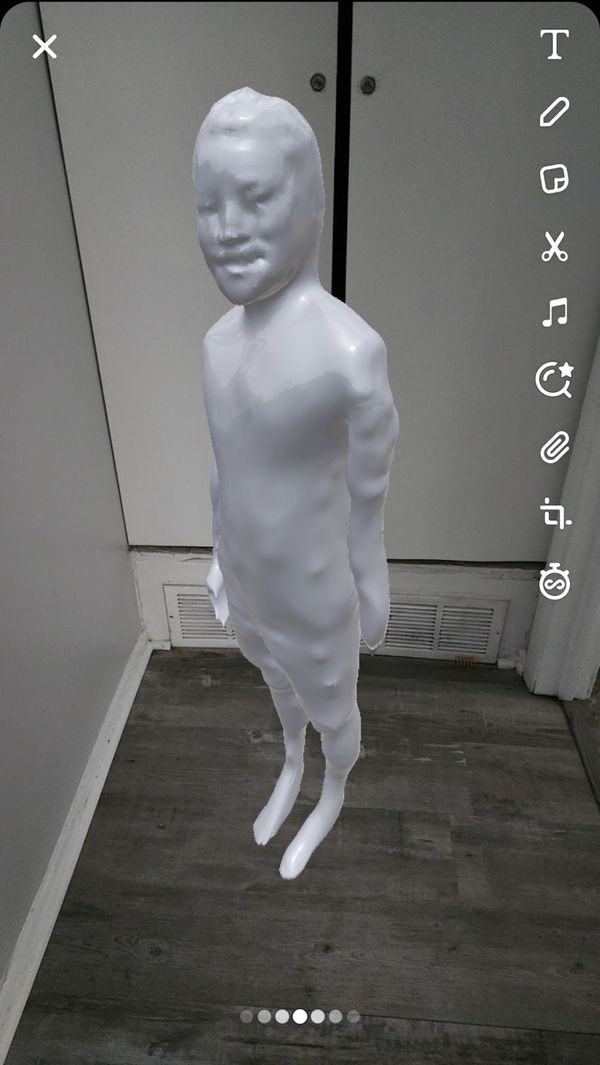 The 3D model of roger in a snapchat window